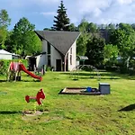 Avec Terrasse - 6 Pers. - Api-1-52-2043 * La Tour-dʼAuvergne