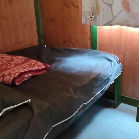 Avec Terrasse - 6 Pers. - Api-1-52-2043 *