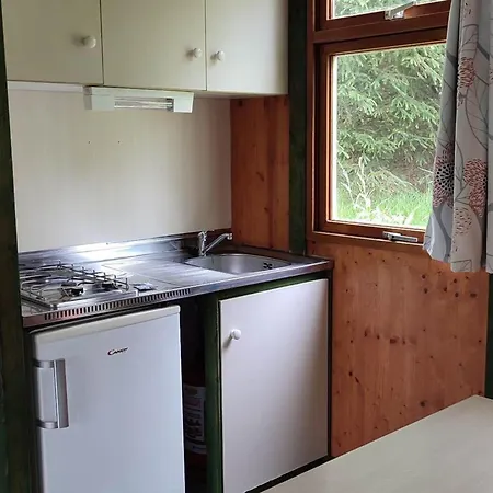 Avec Terrasse - 6 Pers. - Api-1-52-2043 * Ла-Тур-д'Овернь