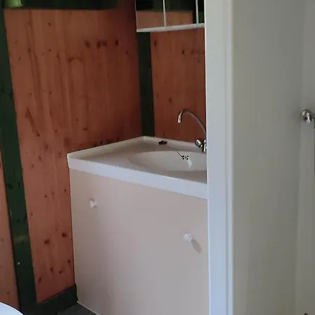 Avec Terrasse - 6 Pers. - Api-1-52-2043 Кемпинг