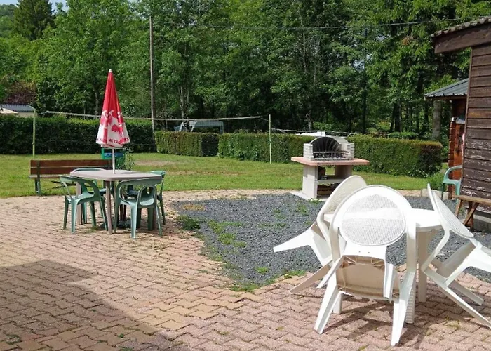 Avec Terrasse - 6 Pers. - Api-1-52-2043 La Tour-d'Auvergne