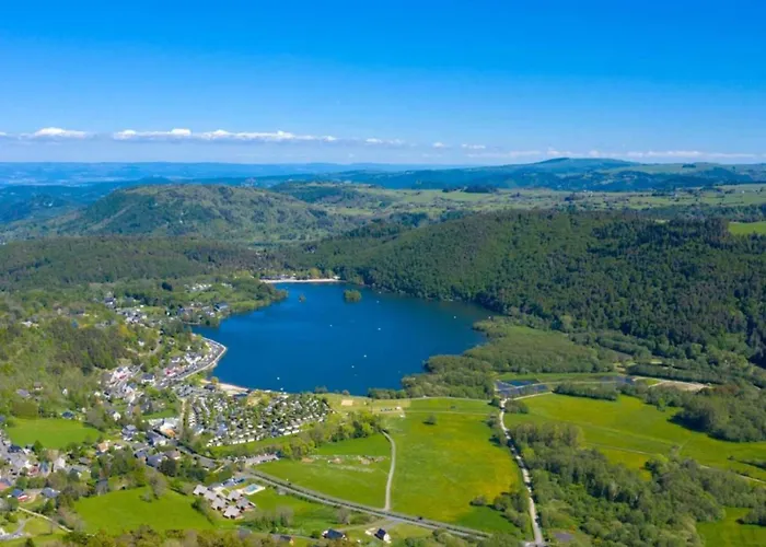 Avec Terrasse - 6 Pers. - Api-1-52-2043 Ла-Тур-д'Овернь